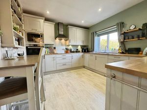 Photo 26- click for photo gallery